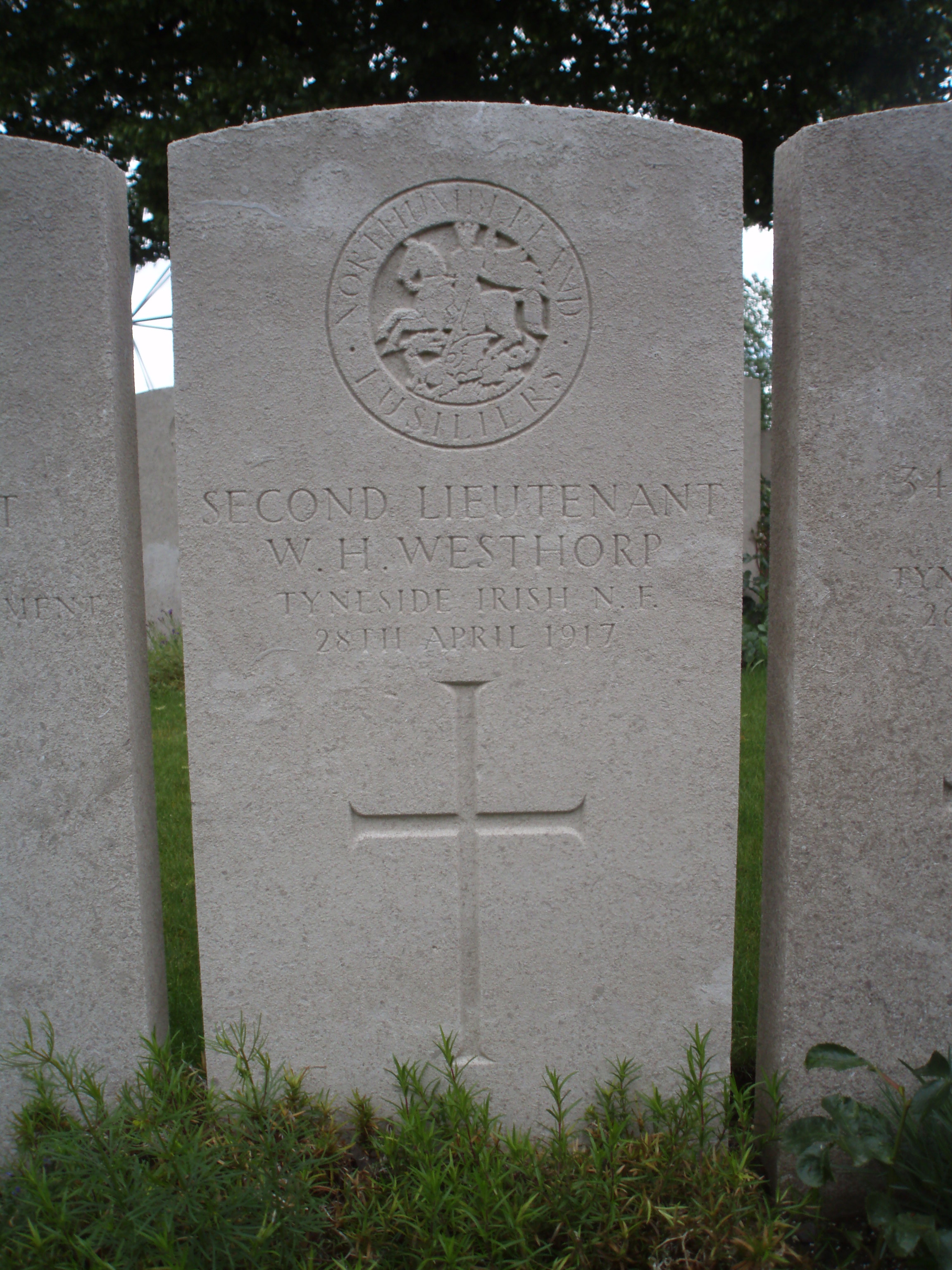 Photo from /search/photos/France/Pas de Calais/BROWNS COPSE CEMETERY, ROEUX/Westhorp_wh.jpg